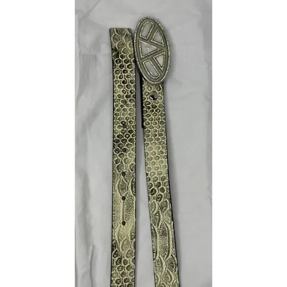 Cabi Beige Faux Leather Emblem Belt With Bling Mother of Pearl Buckle Sz Medium - Picture 4 of 6